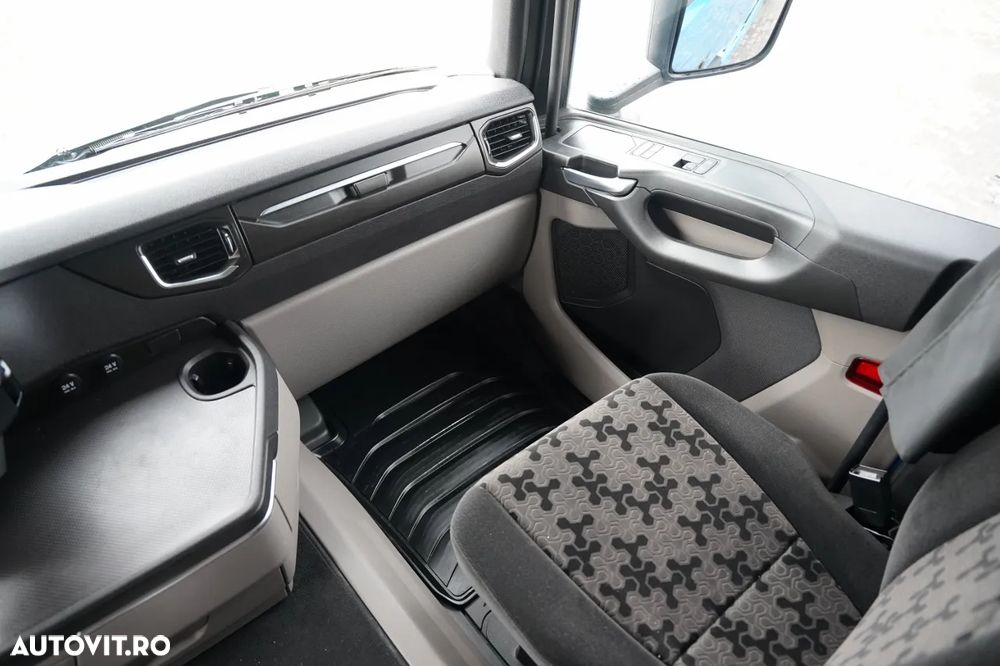 Scania R 450 / RETARDER / AER CONDIȚIONAT DE STAȚIONARE / ANVELOPE 100% / EURO 6 - 32