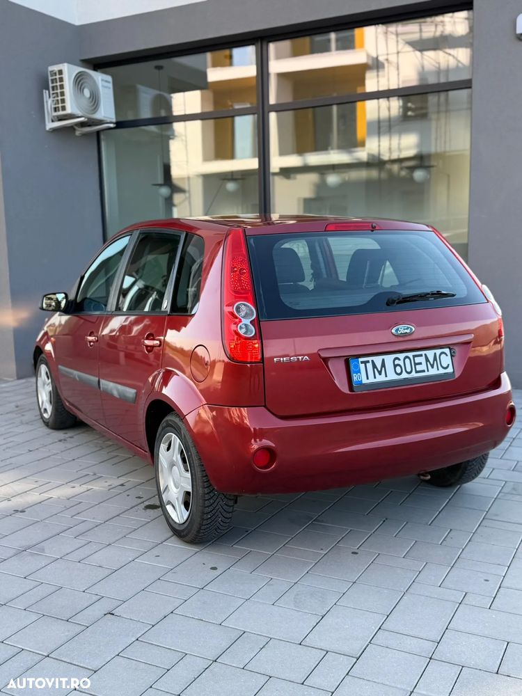 Ford Fiesta - 2