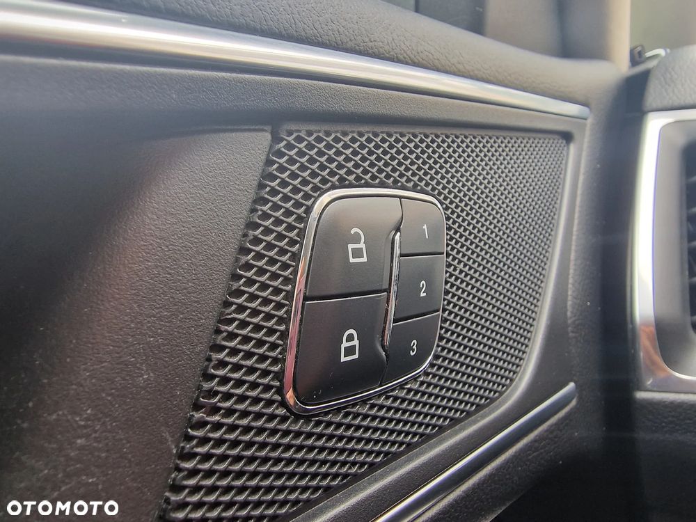 Ford S-Max 2.0 TDCi 4WD Titanium PowerShift - 28