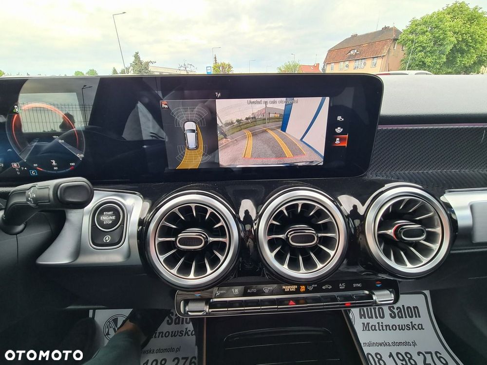 Mercedes-Benz GLB 200 d AMG Line 8G-DCT - 14