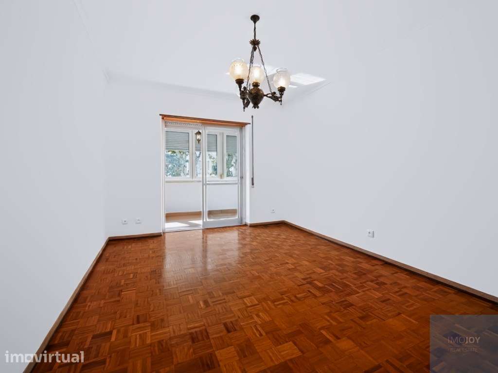 Apartamento T2 em Linda-a-Velha - Grande imagem: 2/23