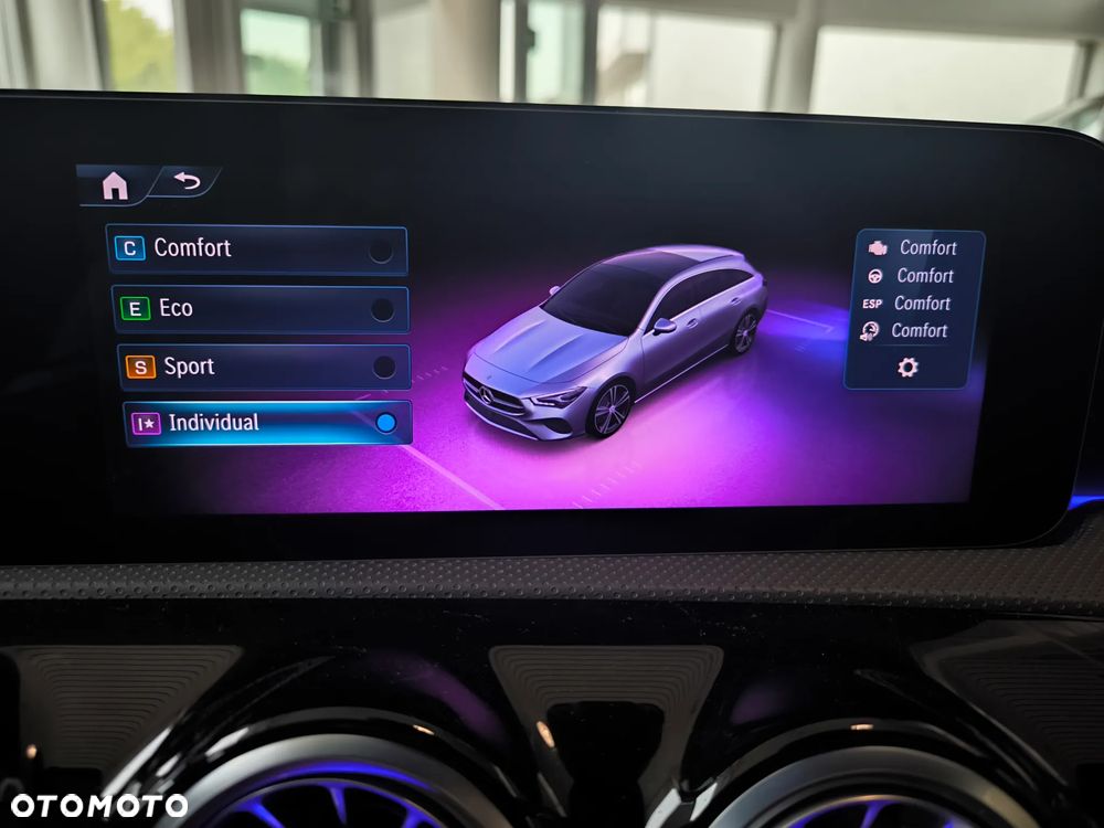 Mercedes-Benz CLA 200 AMG Line 7G-DCT - 32