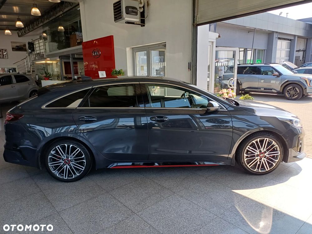 Kia ProCeed - 8