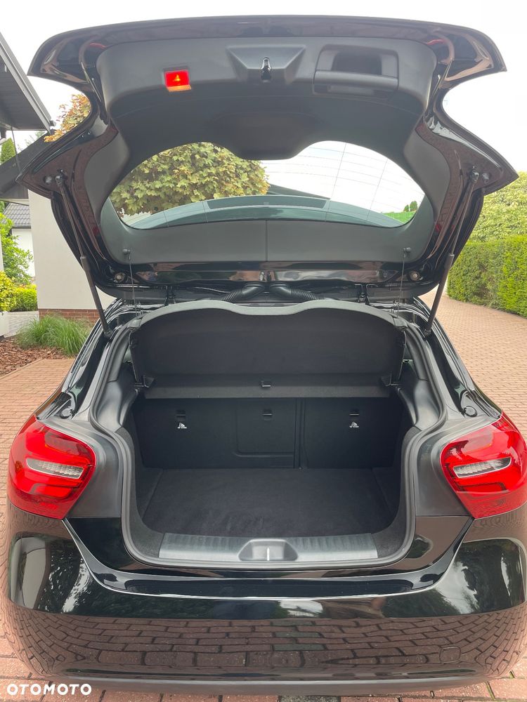 Mercedes-Benz Klasa A 180 7G-DCT - 17