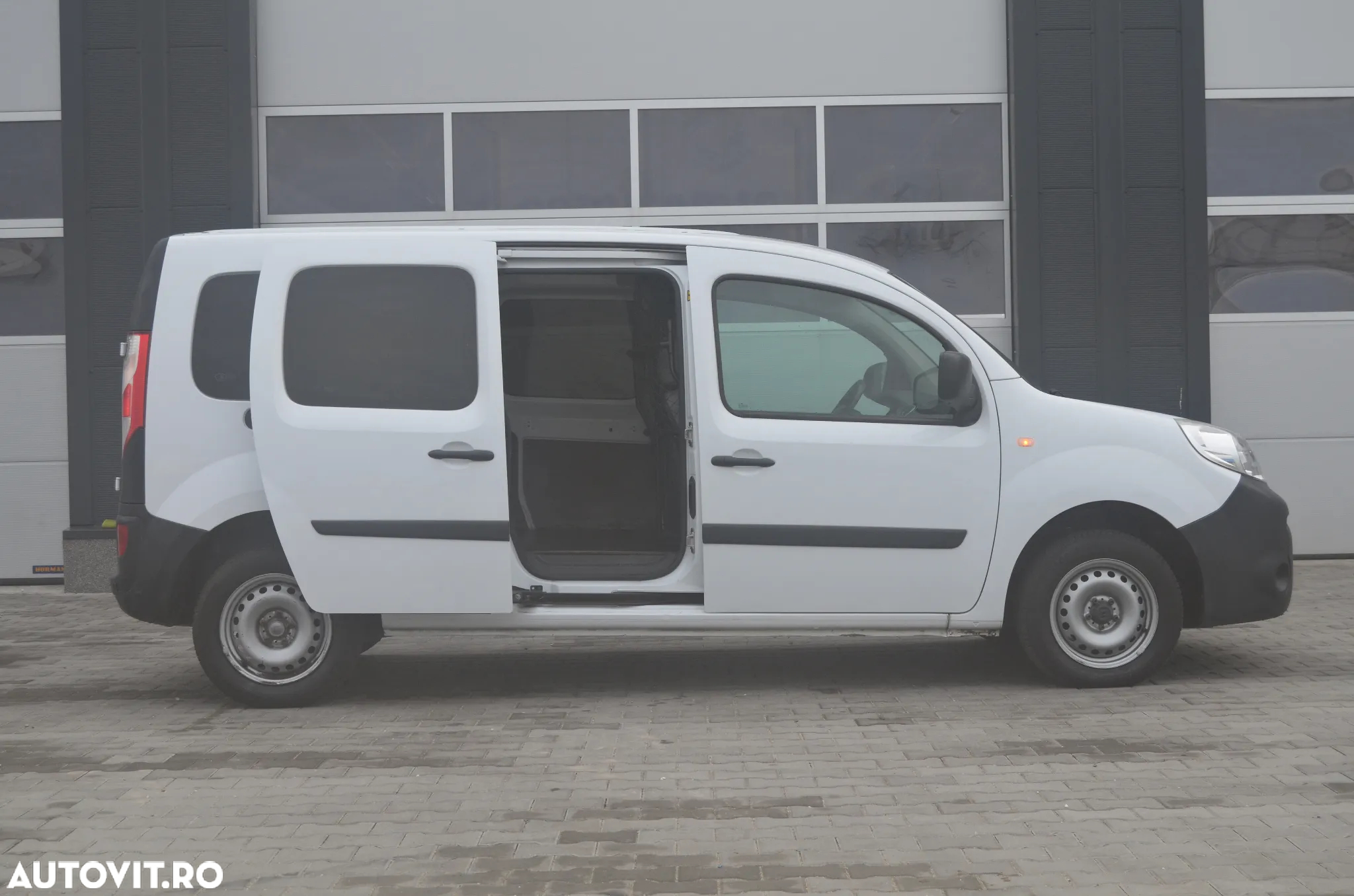 Renault Kangoo dCi 90 FAP Grand - 16