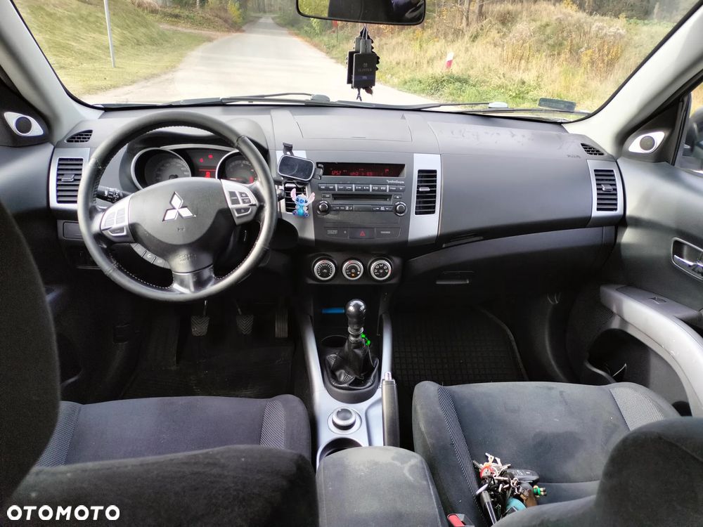 Mitsubishi Outlander 2.0 DI-D 4WD Intense - 11