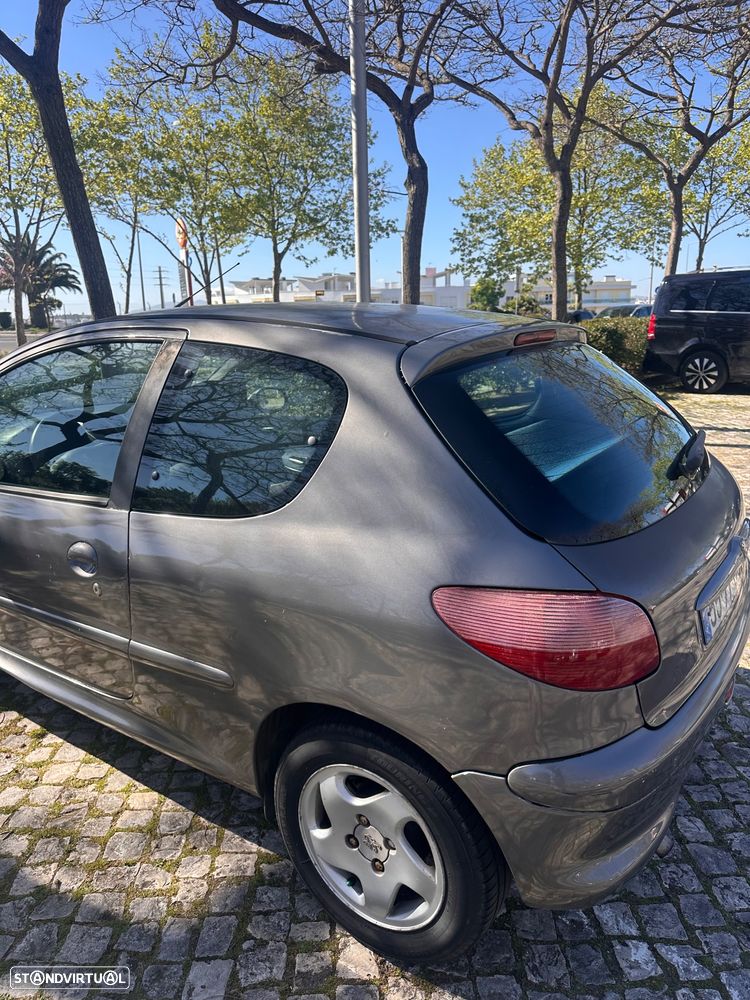 Peugeot 206 1.1 XR - 5