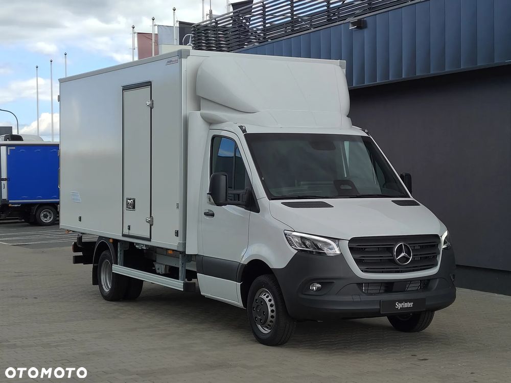 Mercedes-Benz Sprinter - 7