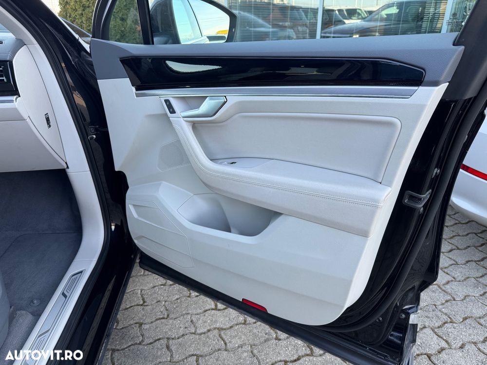 Volkswagen Touareg 3.0 V6 TDI 4Motion DPF Automatik Atmosphere - 19