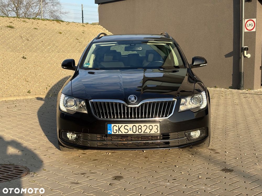 Skoda Superb 2.0 TDI Green tec DSG Elegance - 21