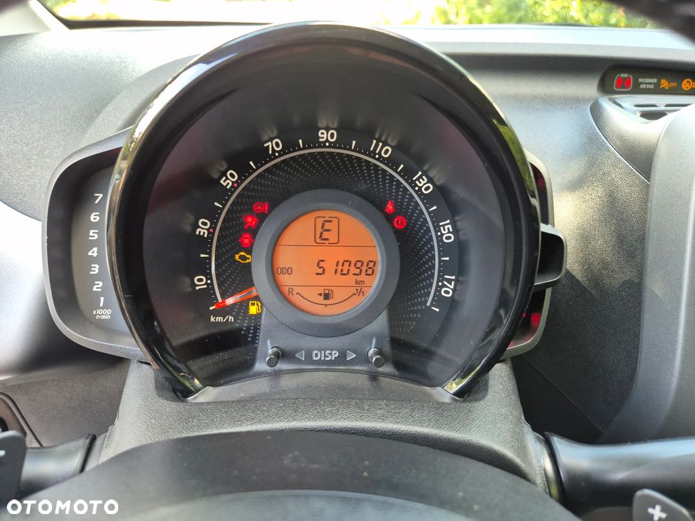 Toyota Aygo x.shift x-play connect - 22
