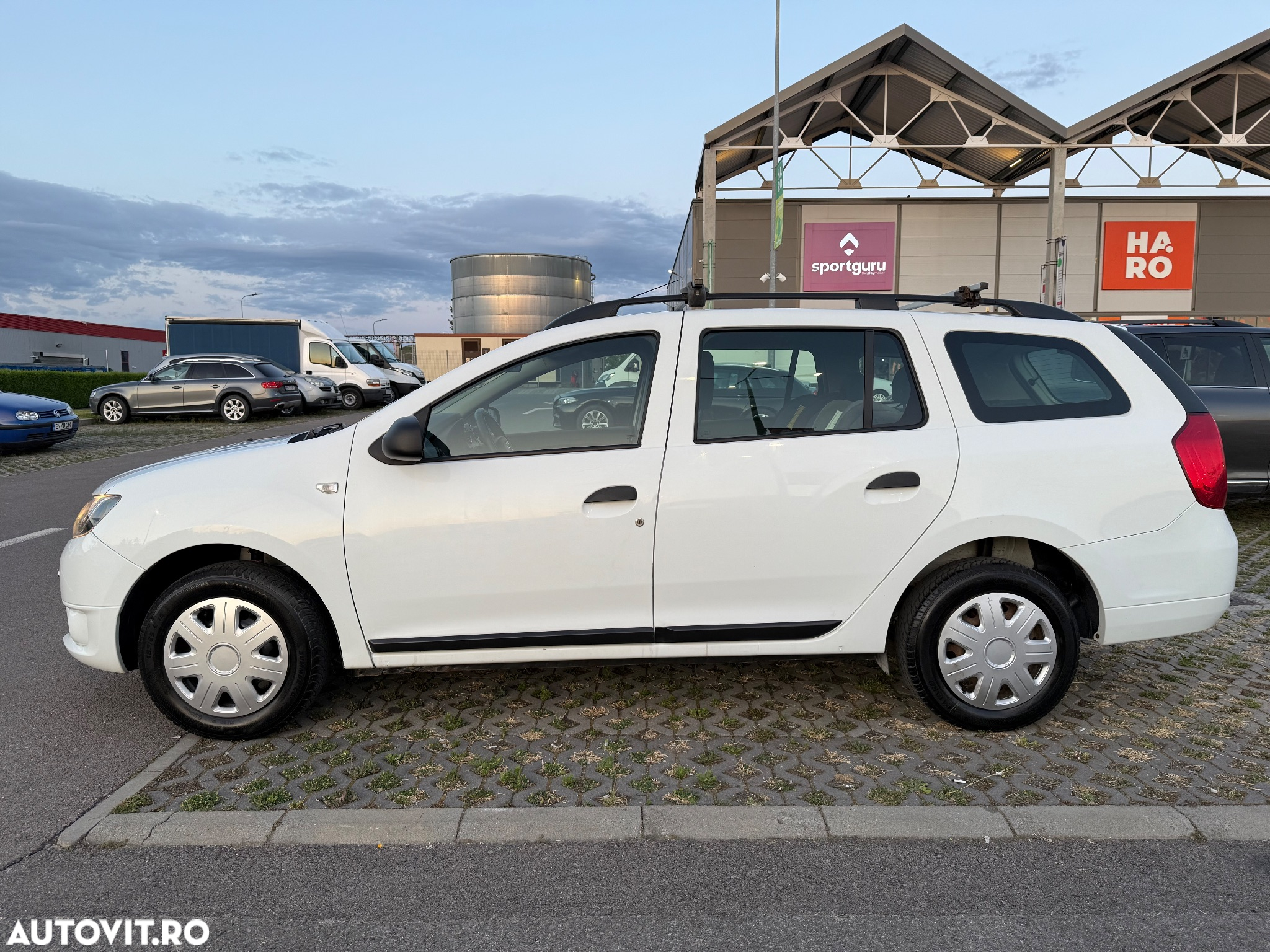 Dacia Logan MCV 1.2 Ambiance - 10