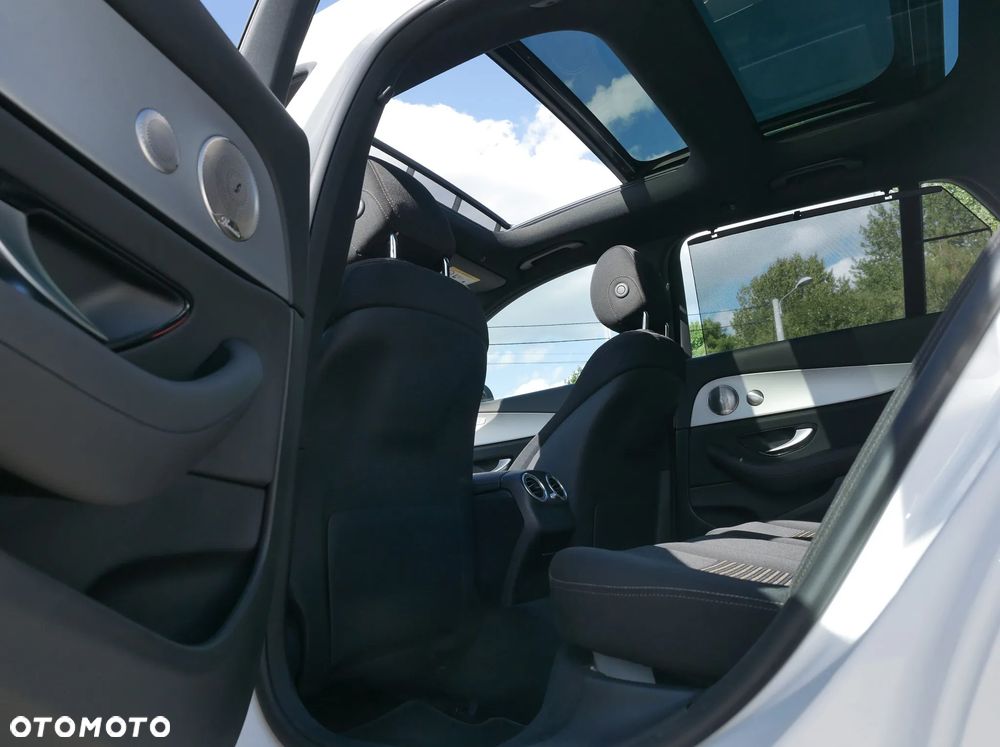 Mercedes-Benz Klasa E 300 de 9G-TRONIC - 11