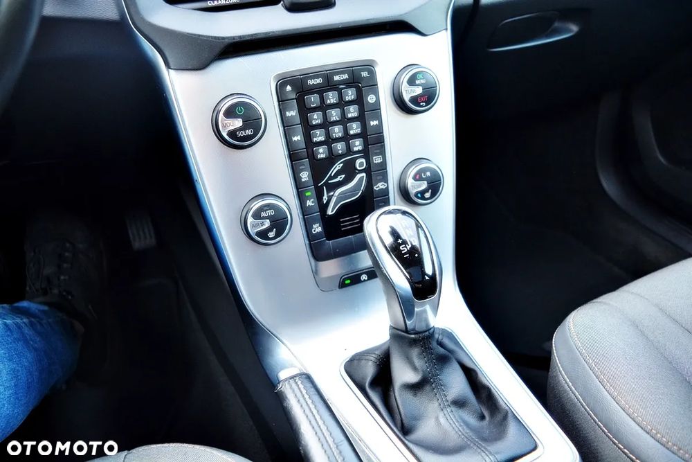 Volvo V40 Cross Country D2 Geartronic Momentum - 12