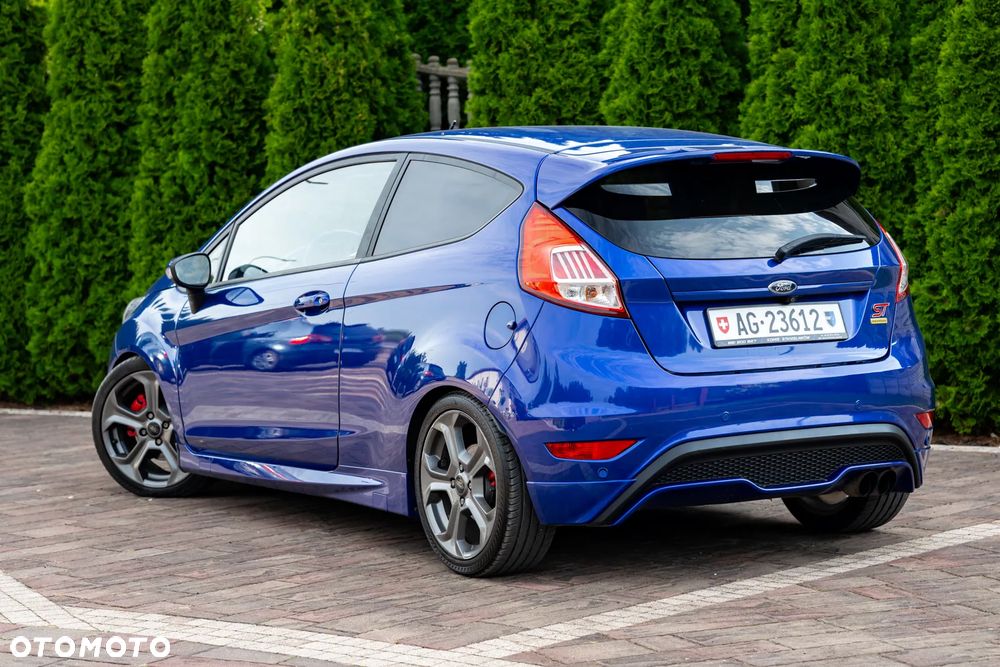 Ford Fiesta 1.6 EcoBoost mit Leder-Sport-Paket ST - 8