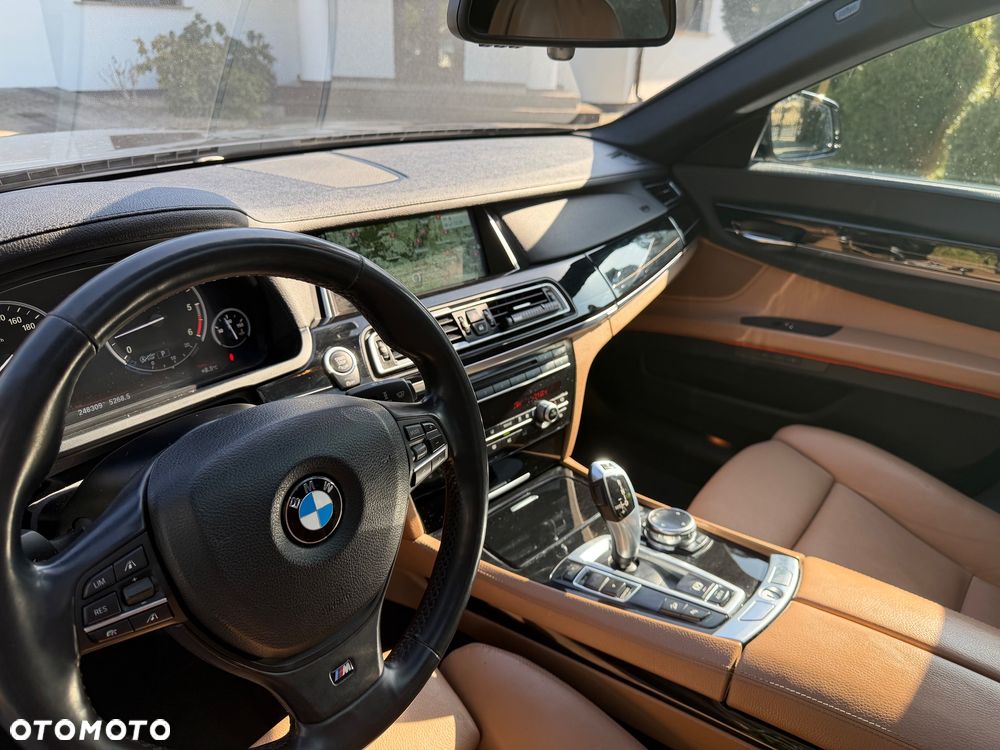 BMW Seria 7 750d xDrive - 25