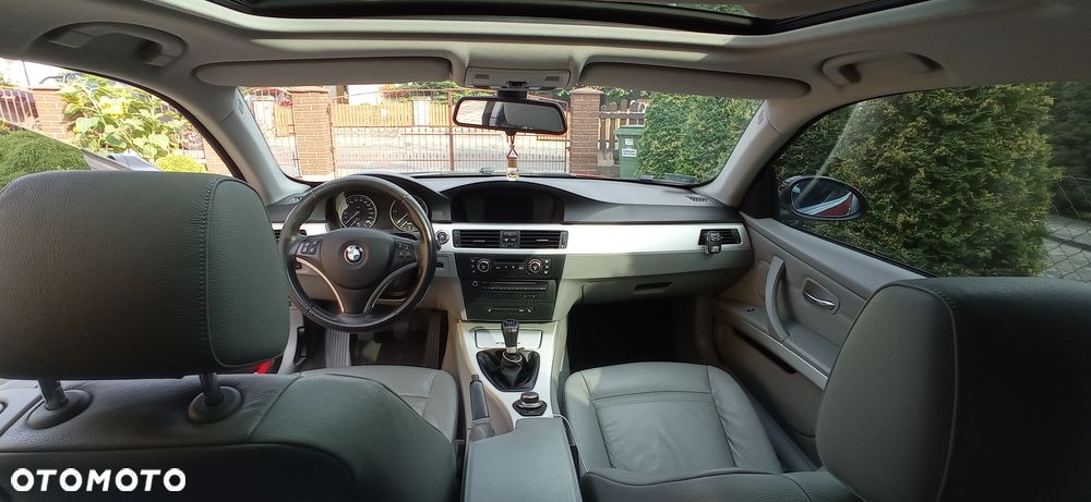 BMW Seria 3 320d - 16