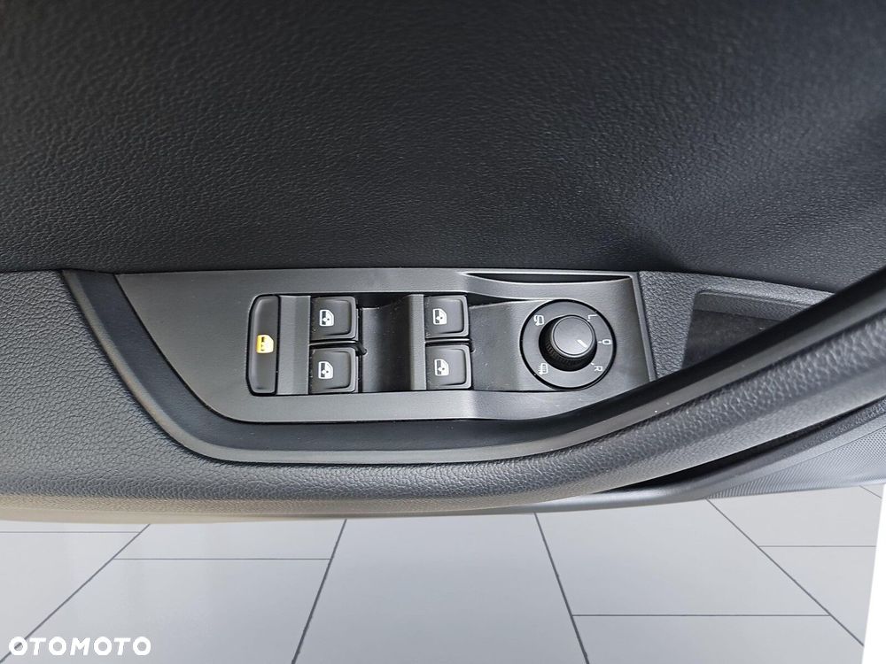 Skoda Superb 2.0 TDI SCR Ambition DSG - 18