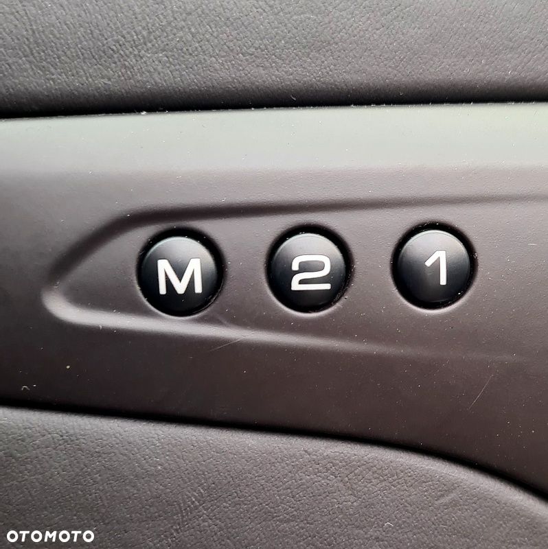 Citroën C5 2.2 HDi Exclusive - 24