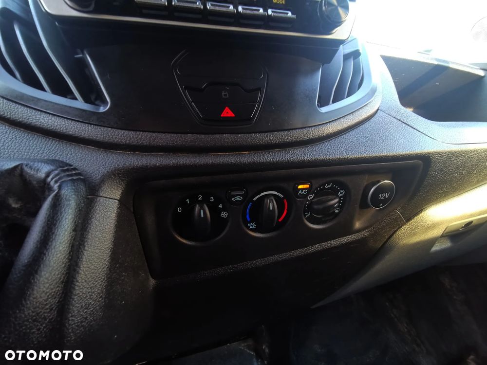 Ford Transit - 15