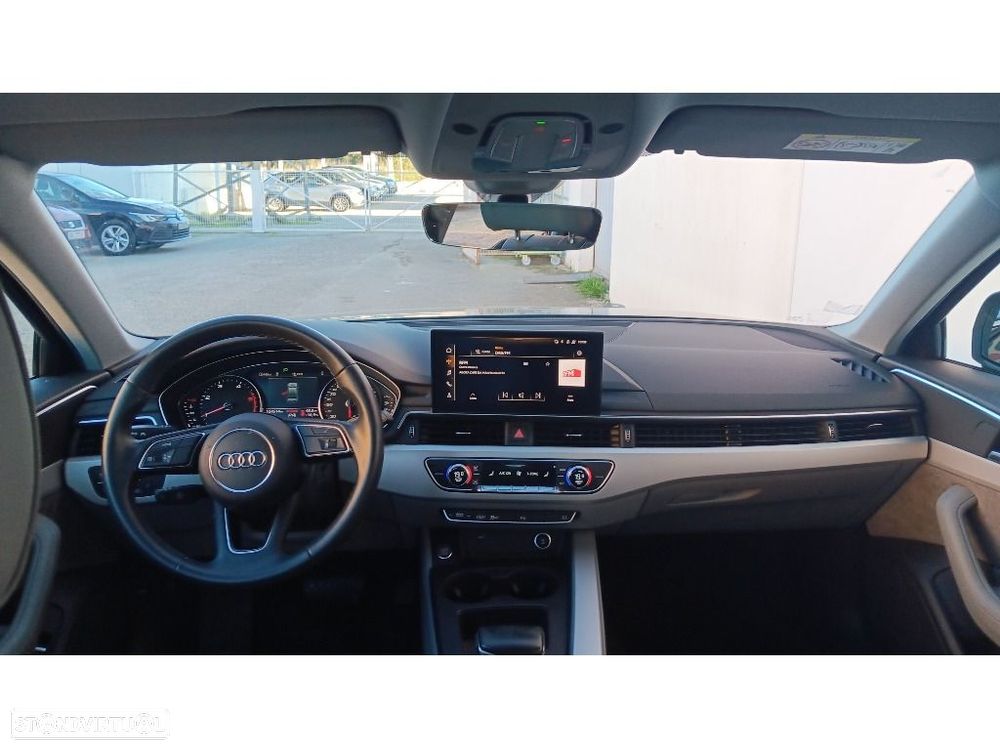 Audi A4 40 TDI S tronic - 9