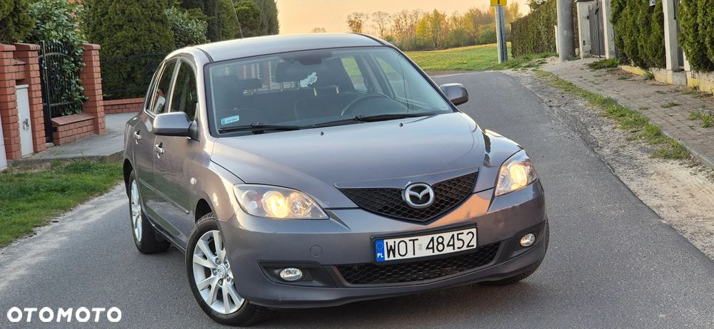 Mazda 3 1.6 Active + - 1