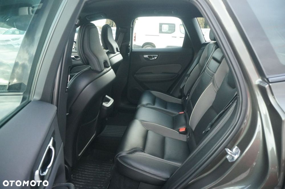Volvo XC 60 B4 B Geartronic RDesign - 25