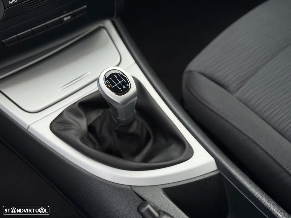 BMW 118 d - 19