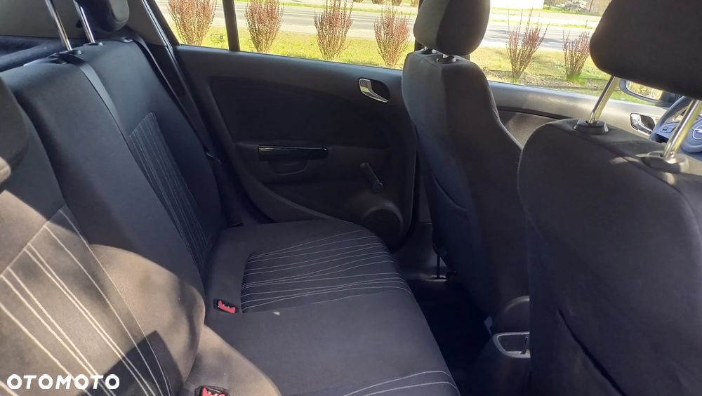 Opel Corsa 1.4 16V Edition - 27