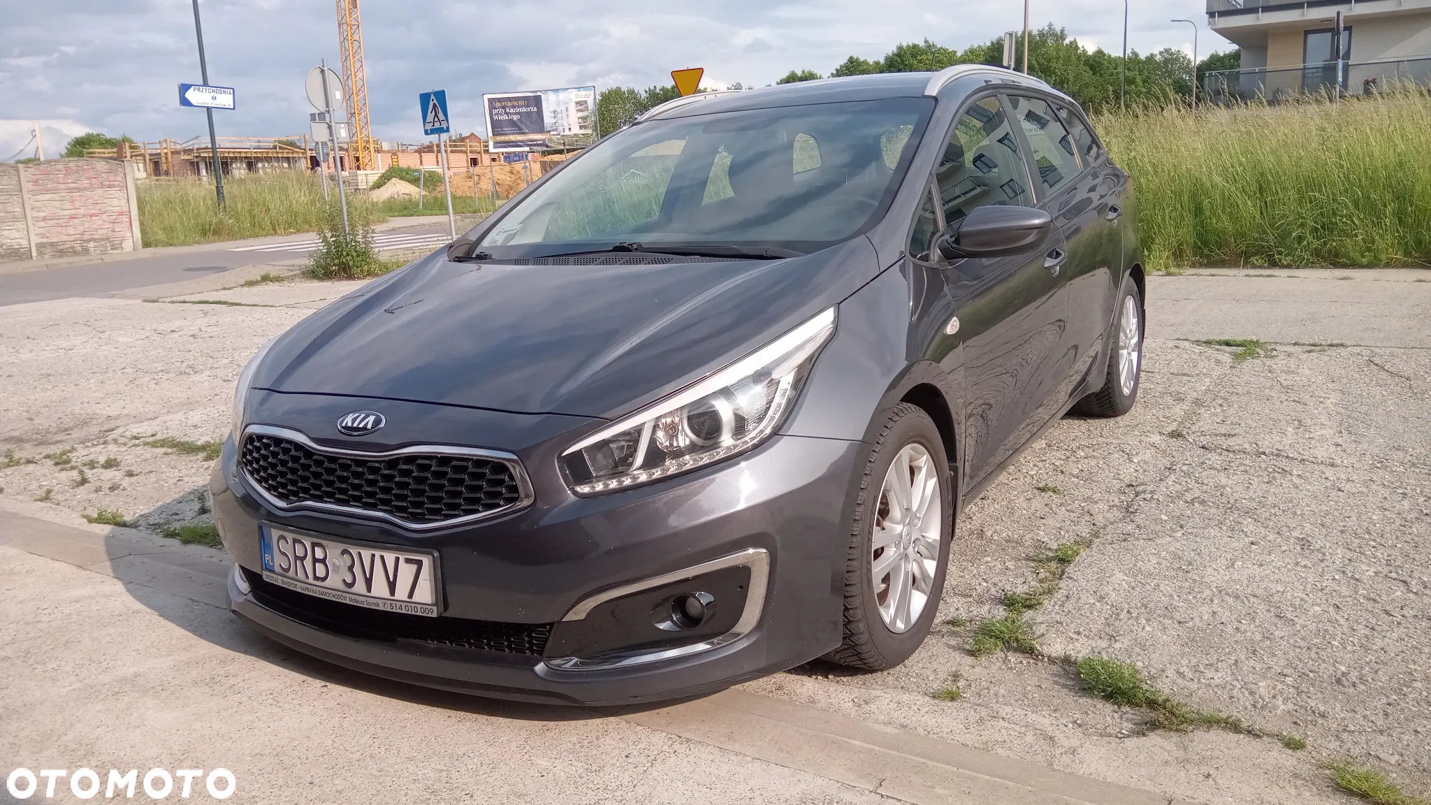 Kia Ceed - 10