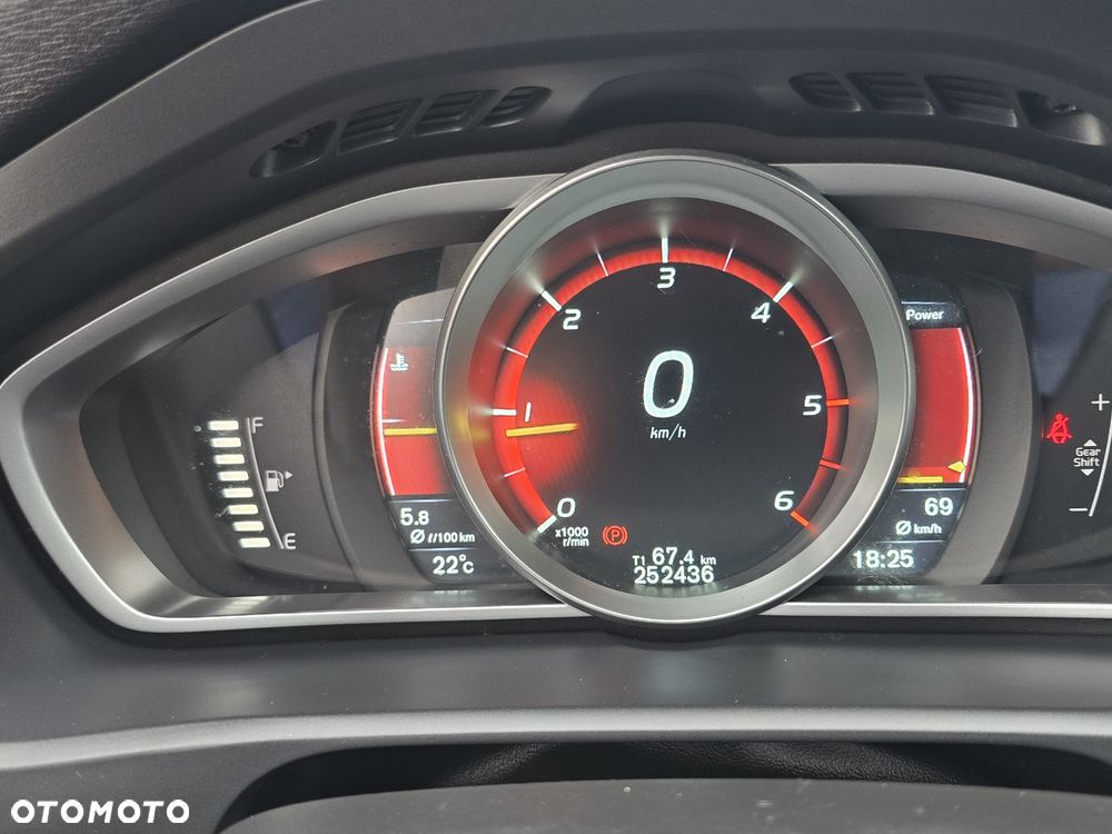 Volvo V40 - 4