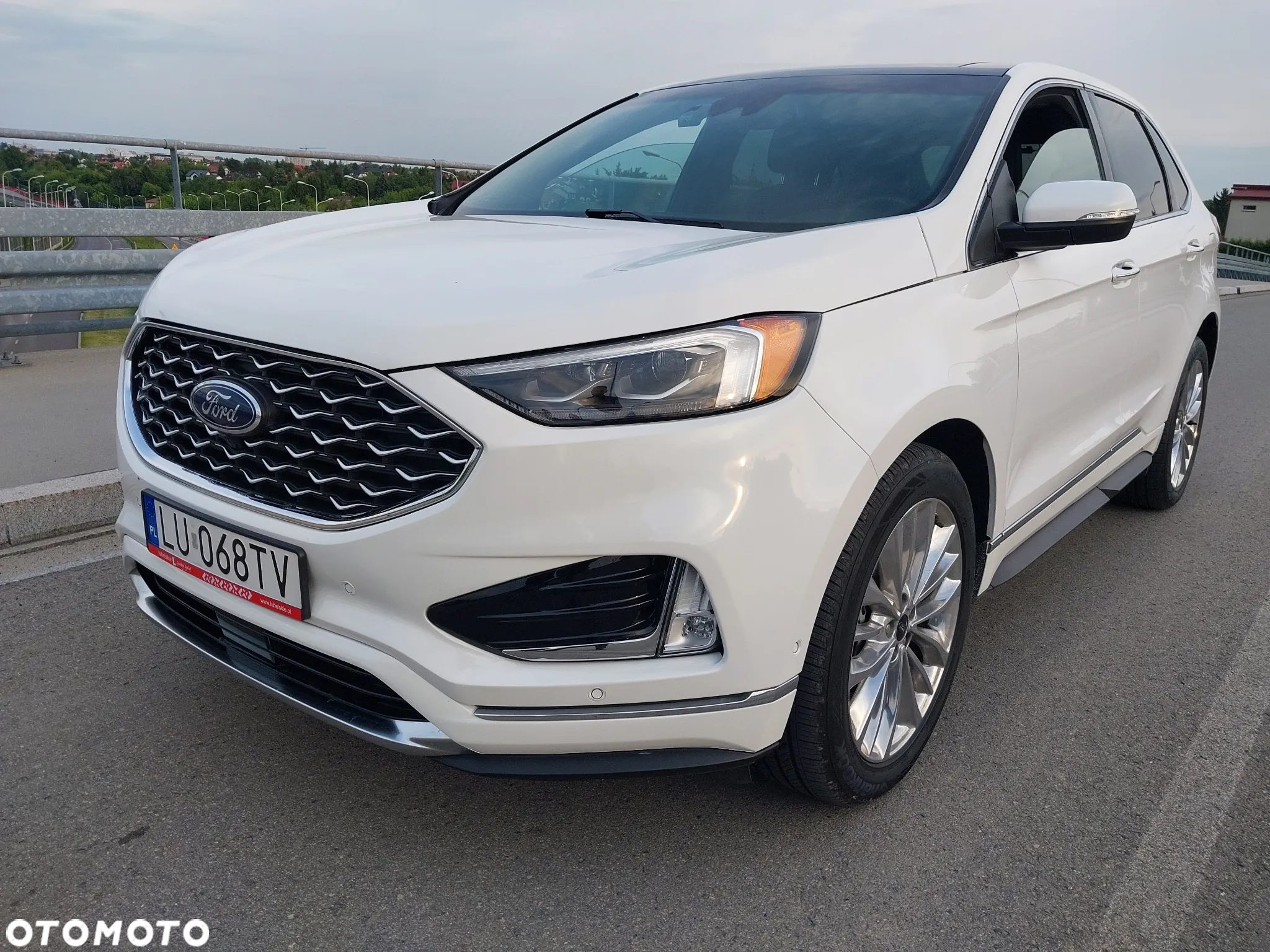 Ford Edge - 2