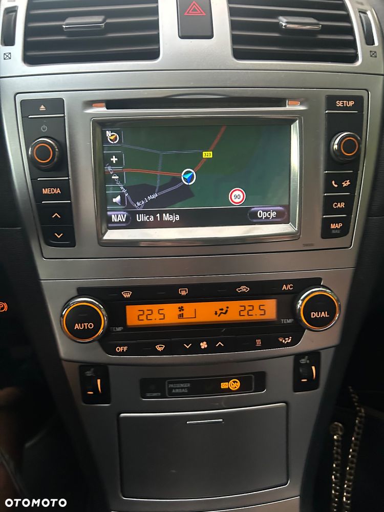 Toyota Avensis 2.0 D-4D Comfort - 14