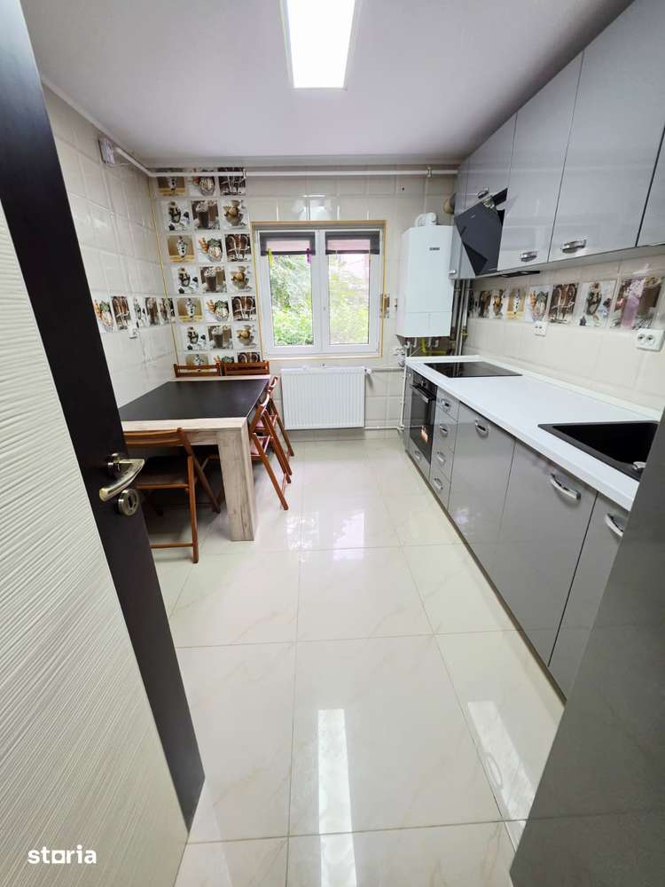 Apartament 3 camere de inchiriat, 9 Mai, 2 bai, beci — fotografia 1