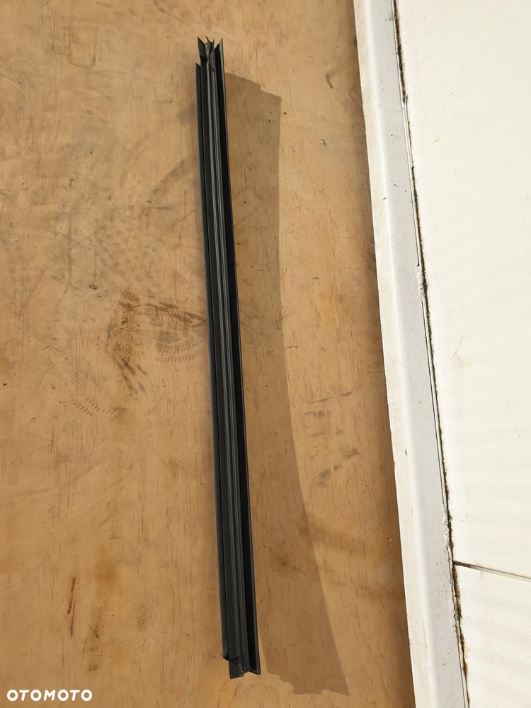 LISTWA ZGARNIAJĄCA PRZYSZYBOWA  LEWY LEWA  PRZÓD TYŁ MERCEDES S KLASA  W222 A2226730165 A22267303 USZCZELKA DRZWI - 10