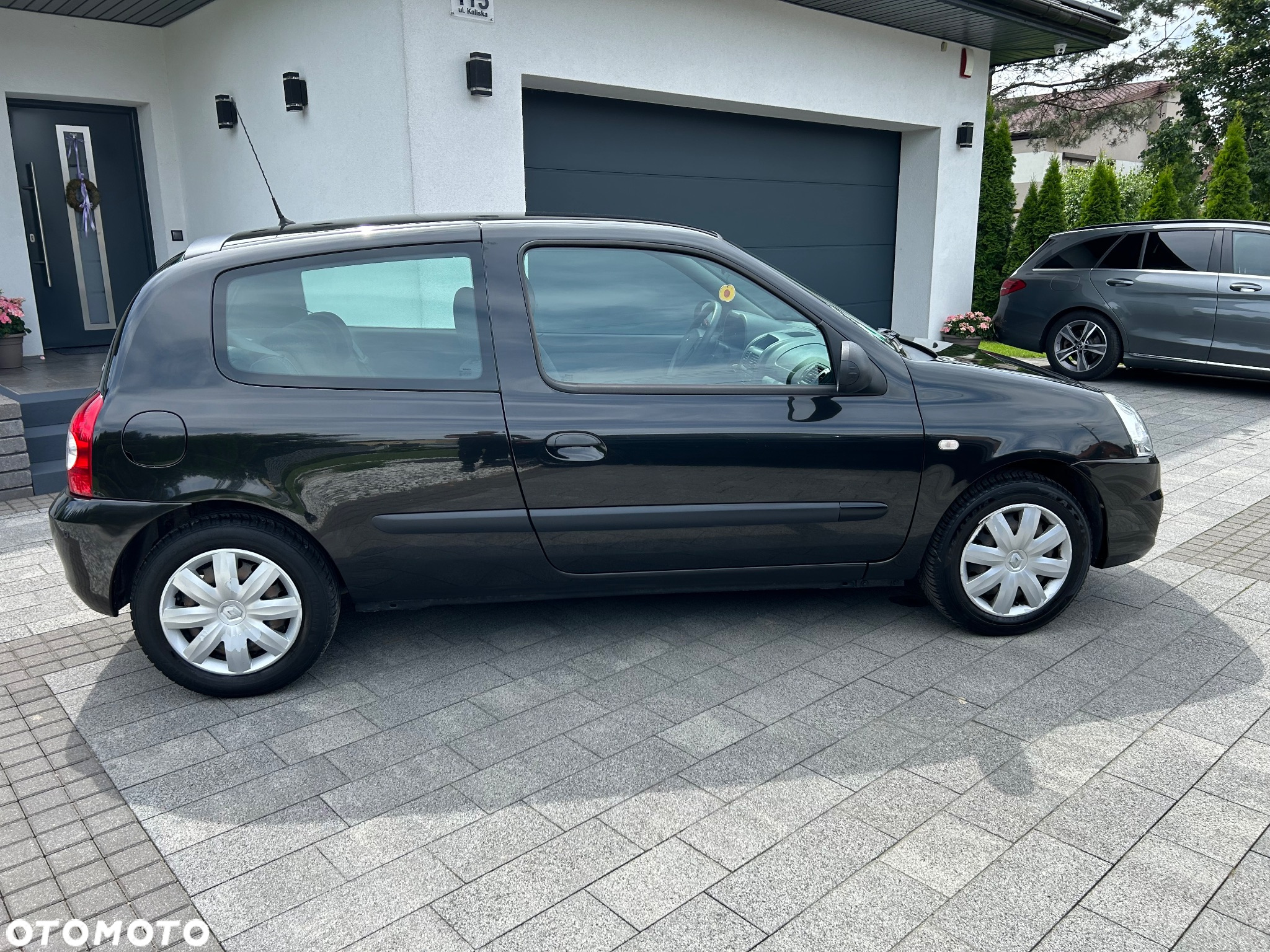 Renault Clio 1.2 16V Campus - 8