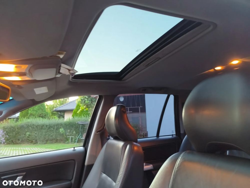 Volvo XC 90 2.4 D5 - 12