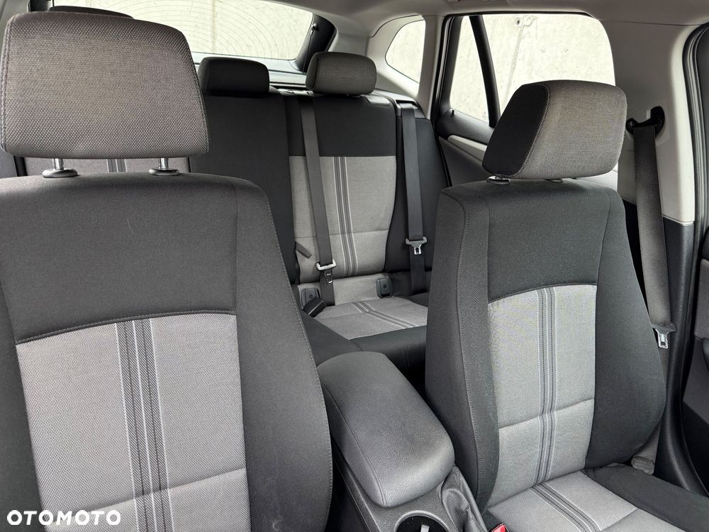 BMW X1 xDrive20i - 17