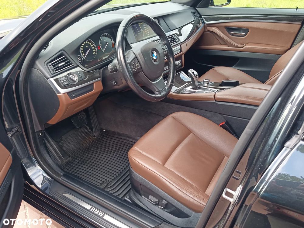 BMW Seria 5 530d xDrive - 6
