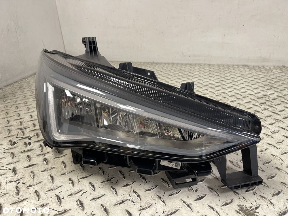 CUPRA BORN 21- LAMPA PRAWA PRZEDNIA PRAWY PRZÓD FULL LED EUROPA - 2