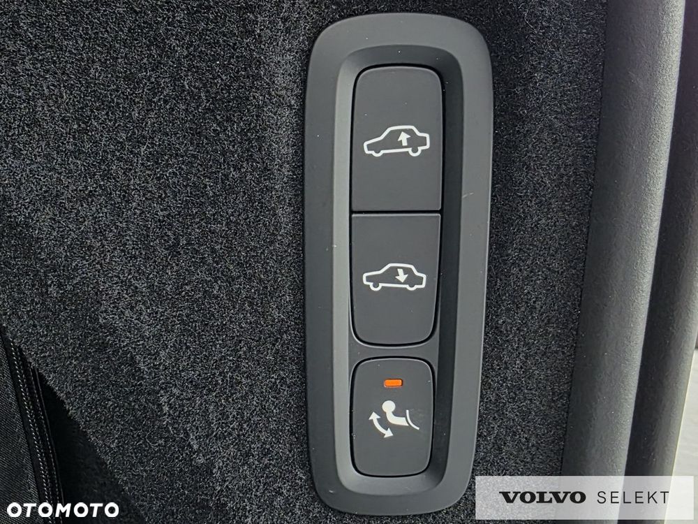 Volvo XC 90 - 25