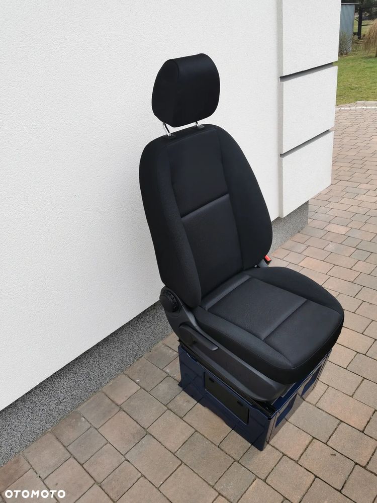 Podłoga szyny Podsufitka Sprinter 906  wykładzina tunel nawiewu boczki  fotele Mercedes Sprinter 906 fotele - 10