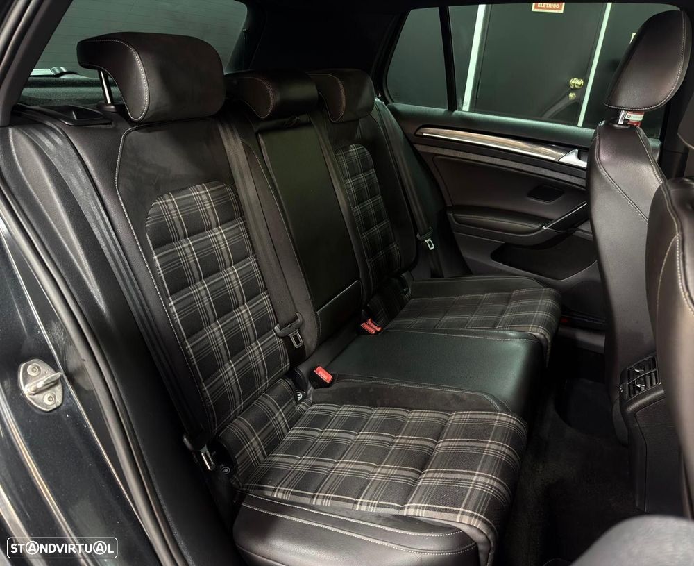 VW Golf 2.0 TDI GTD DSG - 15