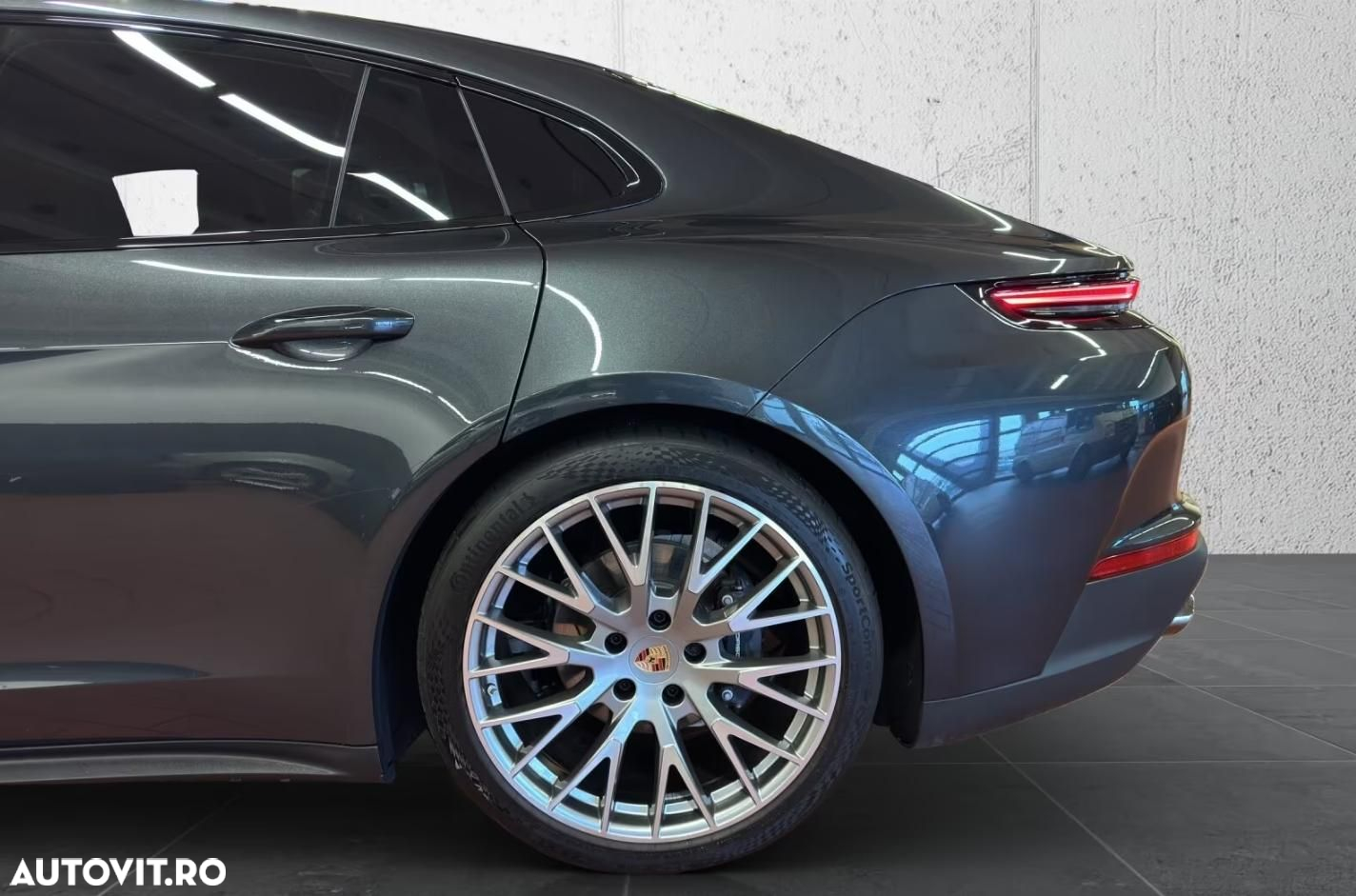 Porsche Panamera - 12