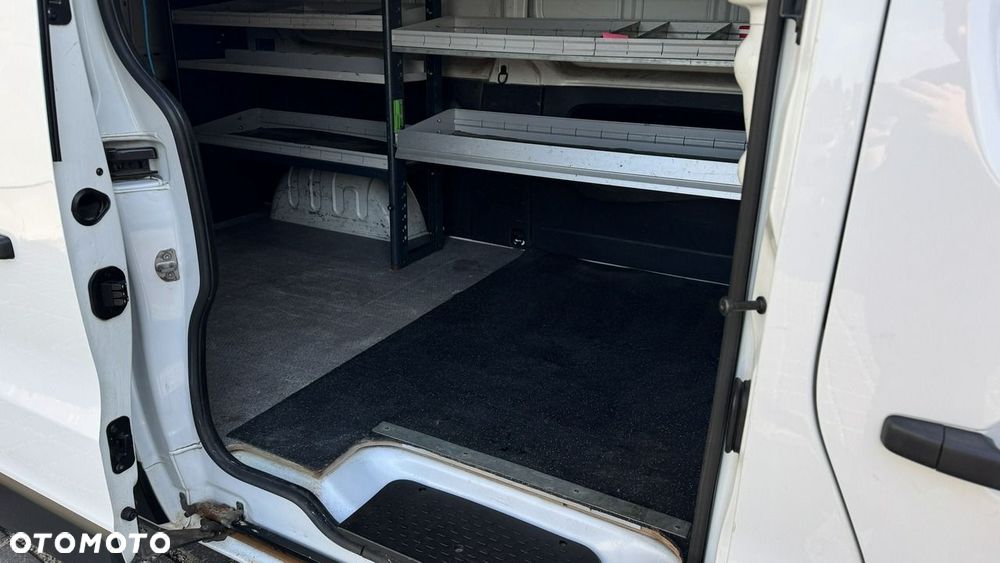 Renault Trafic - 23