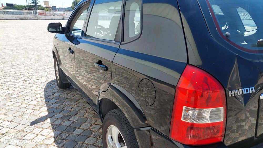 Hyundai Tucson 2.0 CRDi Comfort 2WD - 11