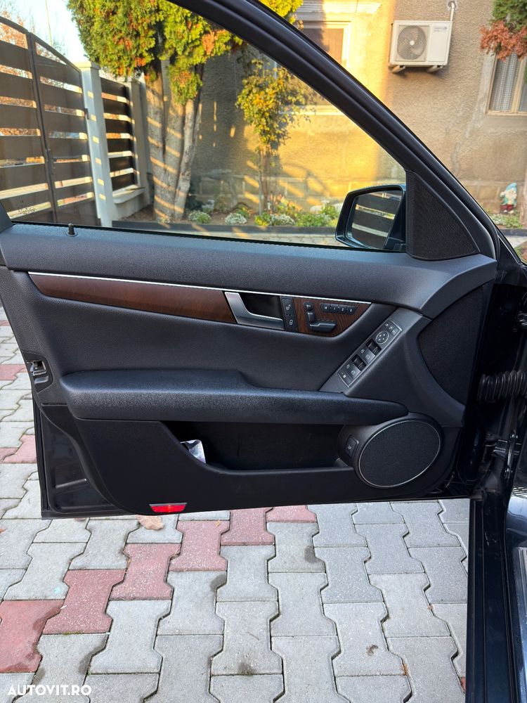 Mercedes-Benz C 250 CDI 4-Matic BlueEFFICIENCY - 11