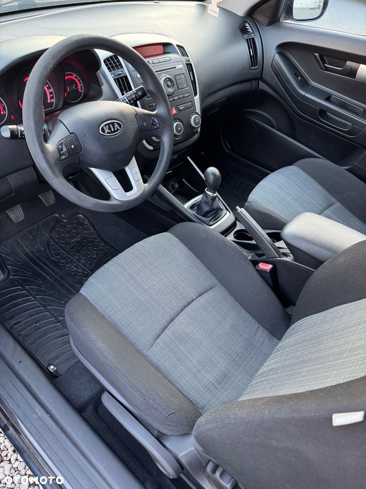 Kia Ceed 1.4 CVVT Attract - 8