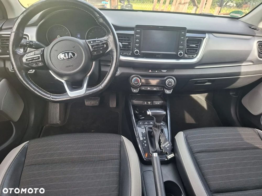 Kia Stonic - 4