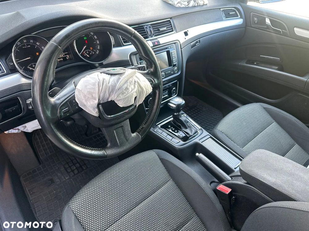 Skoda Superb 2.0 TDI 4x4 Ambition DSG - 28